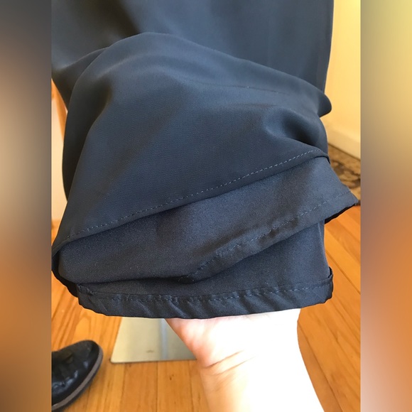 Black Da Vinci Mermaid Formal Dress SZ. S
Dress has sequins on Shoulders… - Picture 5 of 16